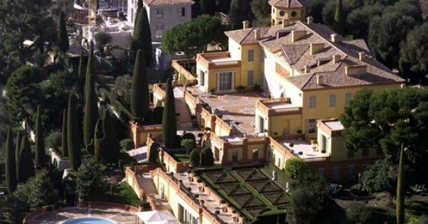 Russian billionaire looses 53 million USD deposit on villa purchase