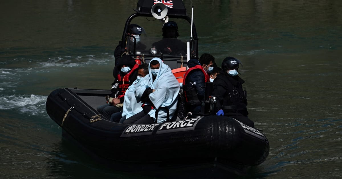 Plan to deport asylum seekers from UK to Rwanda lawful, judges rule